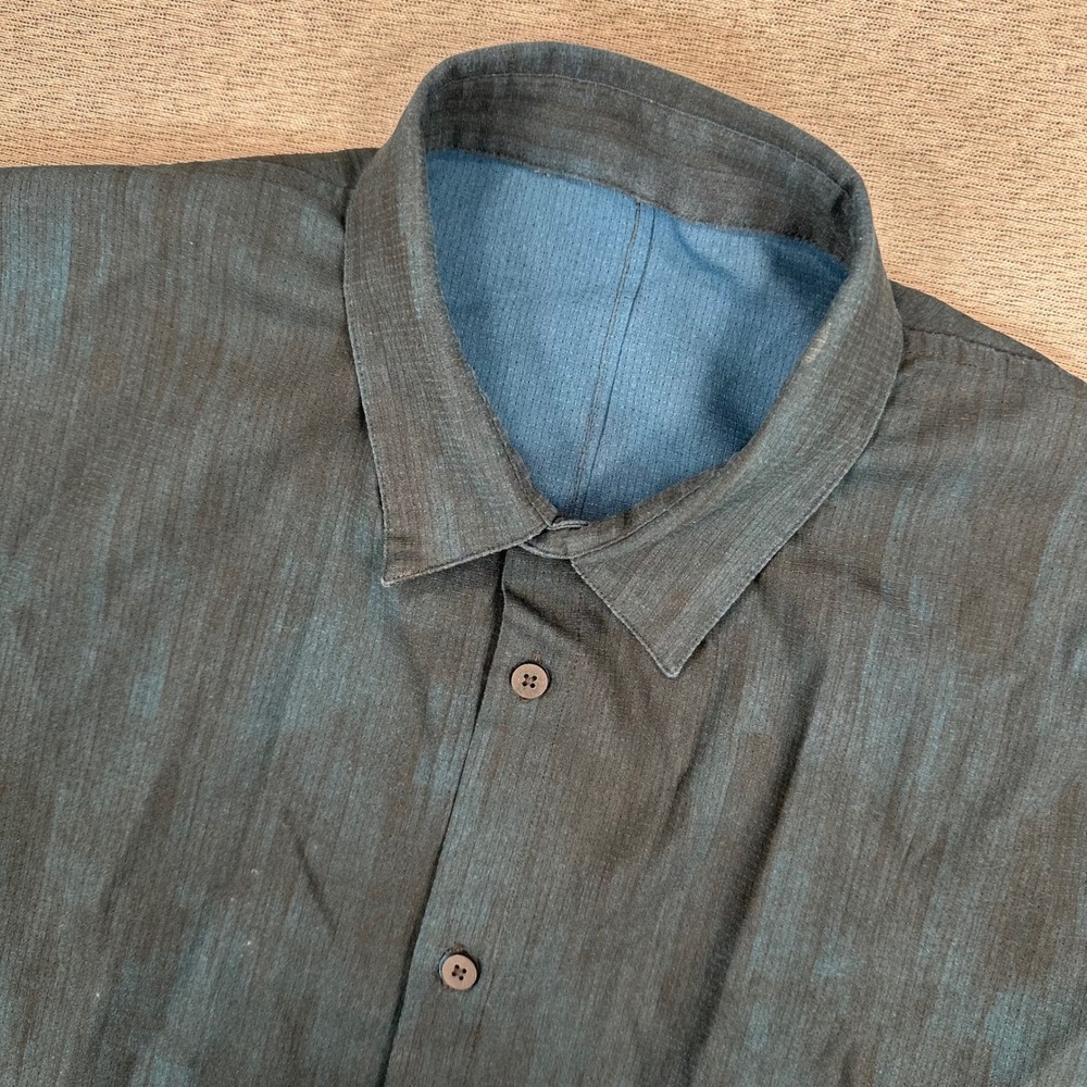 Lululemon‎ Airing Easy Shirt Mens M Teal Black Button Down Abstract Pattern